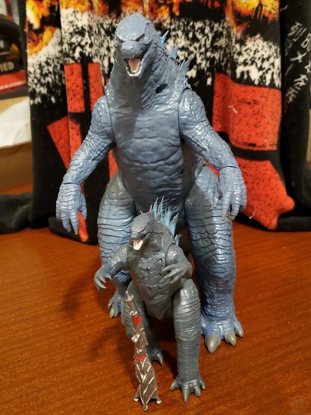 Giant toy. Godzilla vs King 2021 игрушки. Giant Godzilla игрушка. Игрушка мега Годзилла гигант 27 см. Шёва гигант Годзилла.