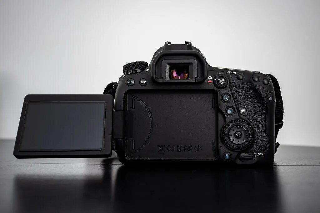 Фотоаппарат eos 6d mark ii body