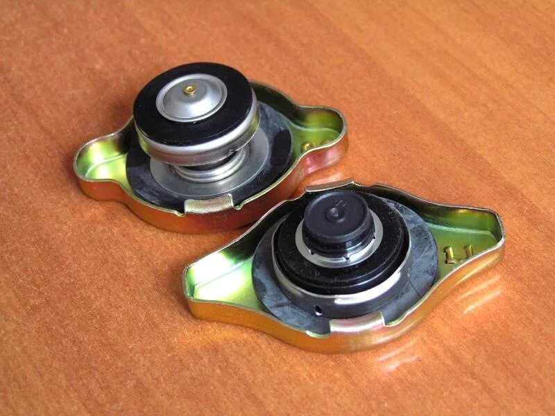 Пробка радиатора 1 2. Крышка радиатора futaba r124. крышка радиатора 0.9 митсубиси. крышка радиатора митсубиси аутлендер 2.4. крышка радиатора паджеро 4 3.2 дизель.