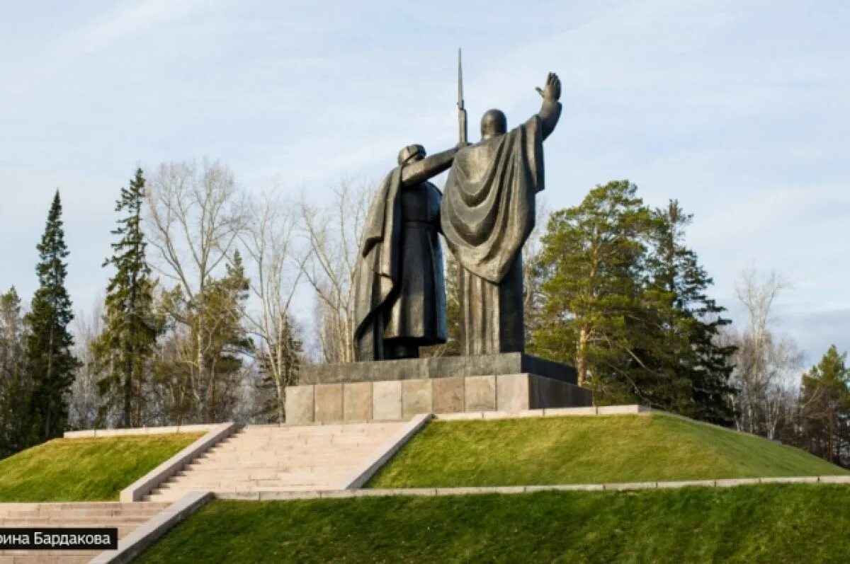 Победа томск. Лагерный сад томская область. парк лагерный сад томск. парк победы томск. лагерный сад томск фото.