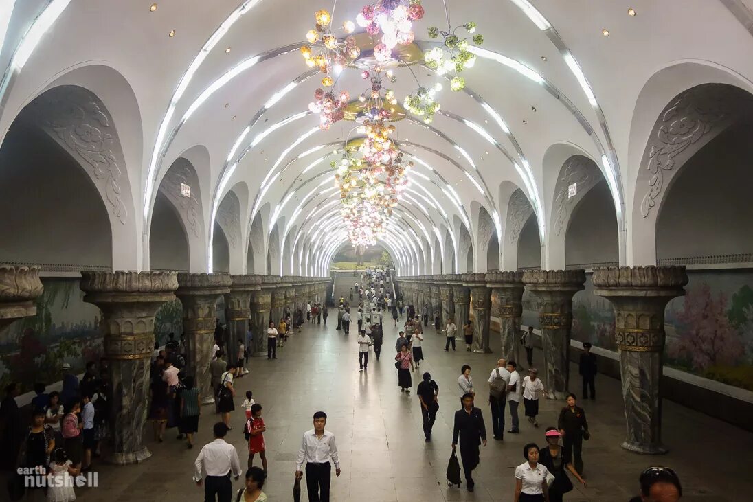 Метро кндр. Метро пхеньяна. станции метро в северной корее. станция пехунг пхеньян. станции метро пхеньяна.