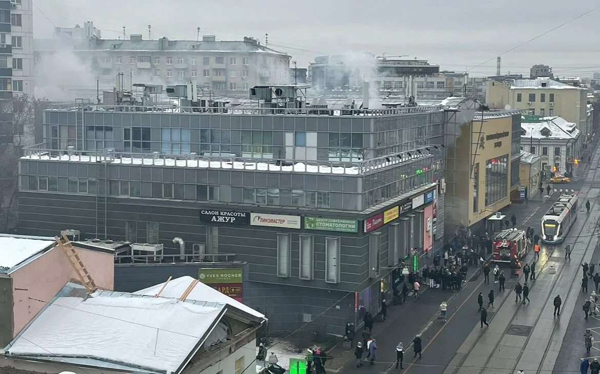 Елоховский пассаж. Елоховский Пассаж на Бауманской. Пожар в торговом центре «Пассаж». ТЦ Пассаж. Торговый центр Москва.