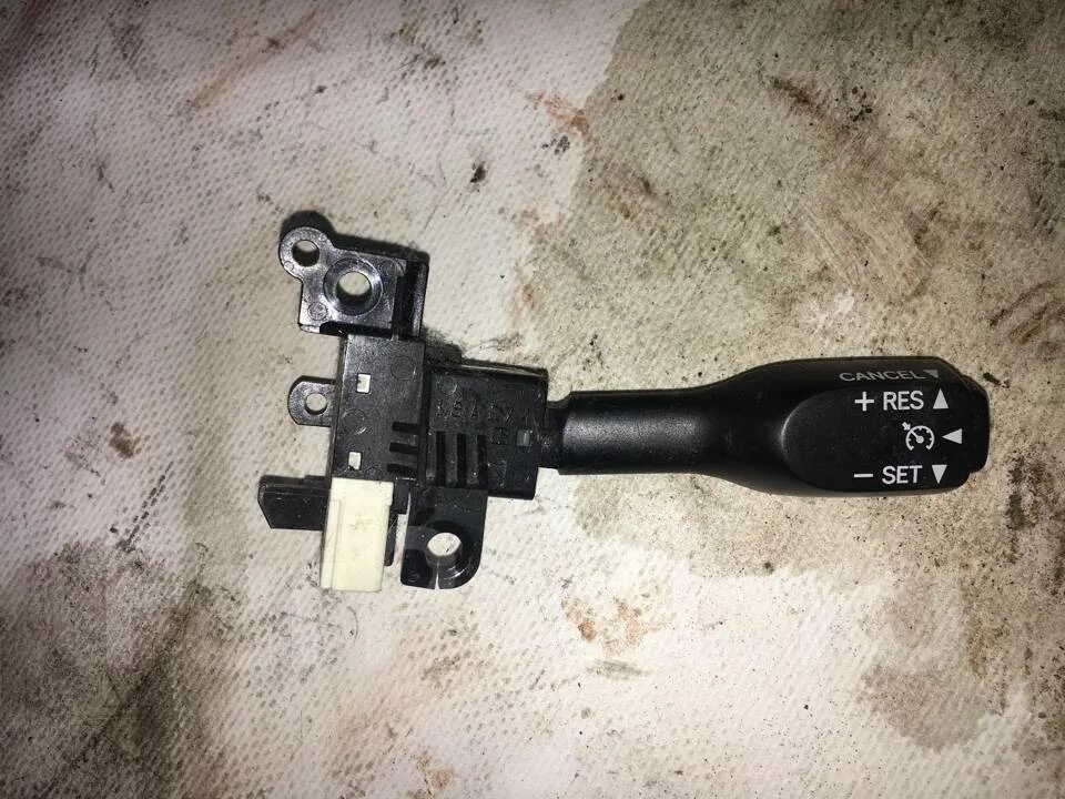 Тойота камри 55 круиз контроль. Рычаг круиз контроля тойота камри v40. Рычаг круиз контроля. Рычаг круиз контроля тойота. Рычаг круиз контроля.