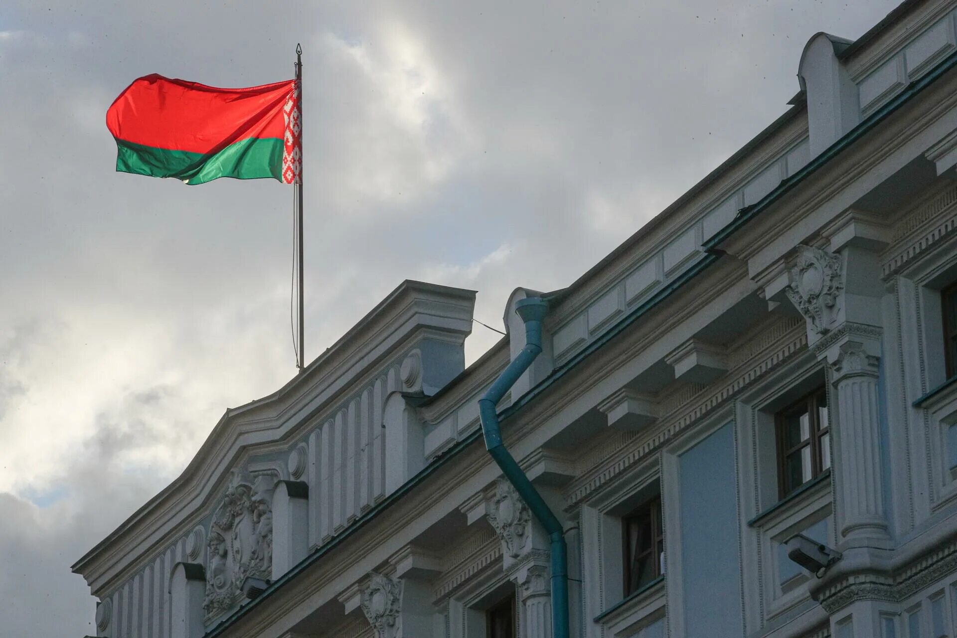 Посольство рф в беларуси. Посольство Республики Белоруссия. Белорусское посольство в России. Посольство Беларуси в Москве. Посольство Украины в Белоруссии.