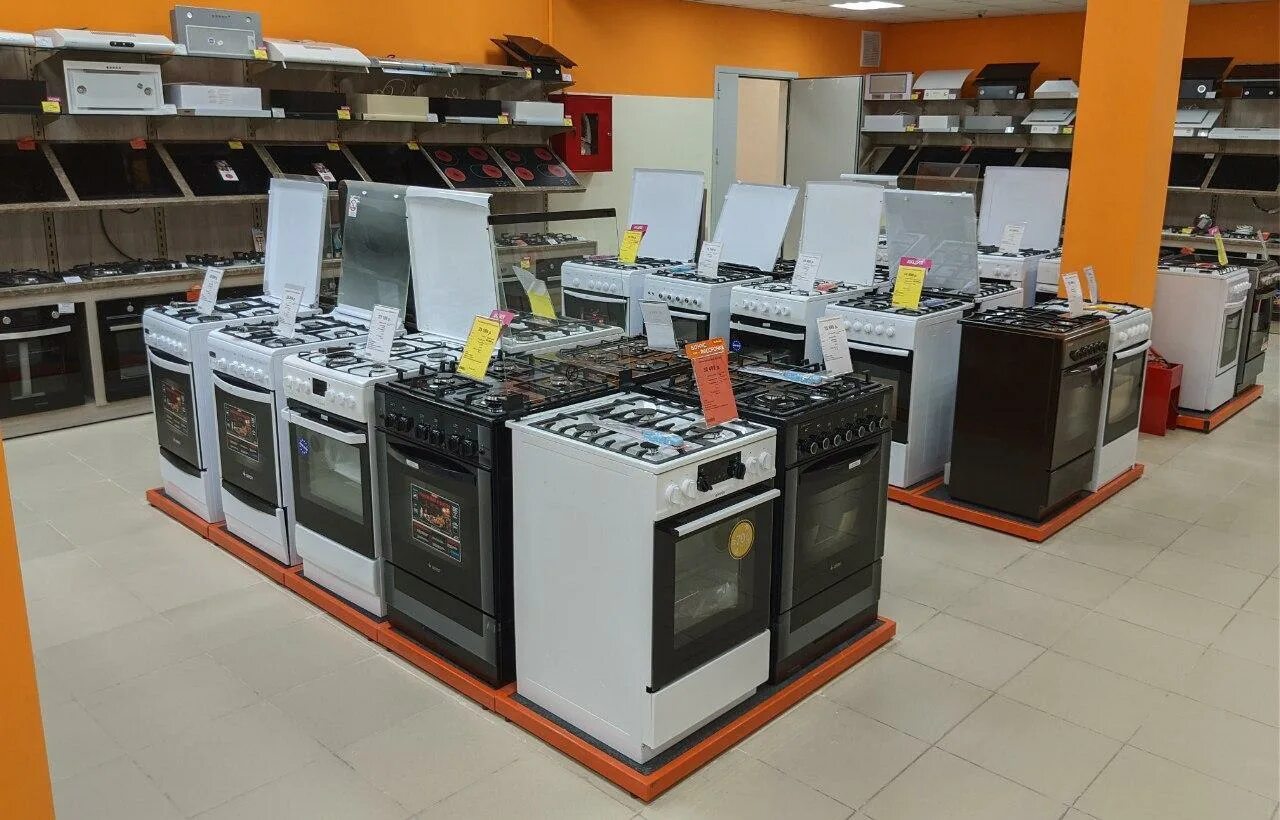 Днс дербент. Днс в муроме. Торговый центр россия в дербенте. Днс в пушкинском курск. Магазины электроники в 2000 годах.