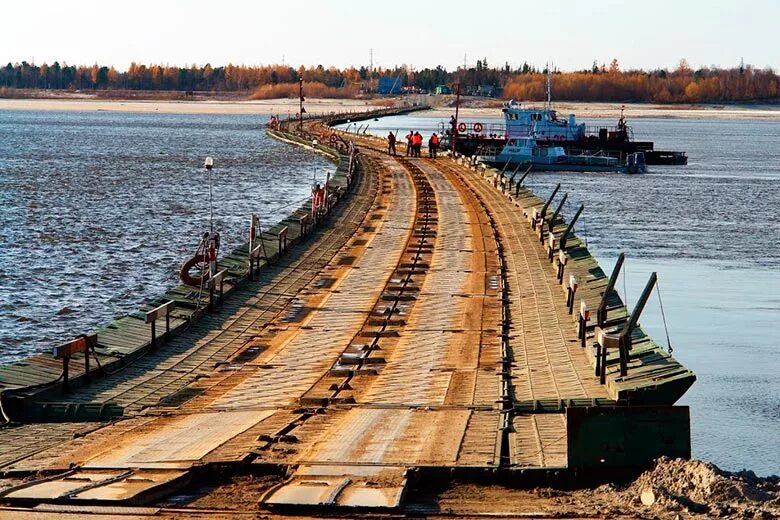 Понтонный мост калуга. Понтонно-мостовая переправа через реку пур. Мокша сасовский мост. Понтон - пр 100, стотонная баржа-аппарель. Плавучий мост через реку.