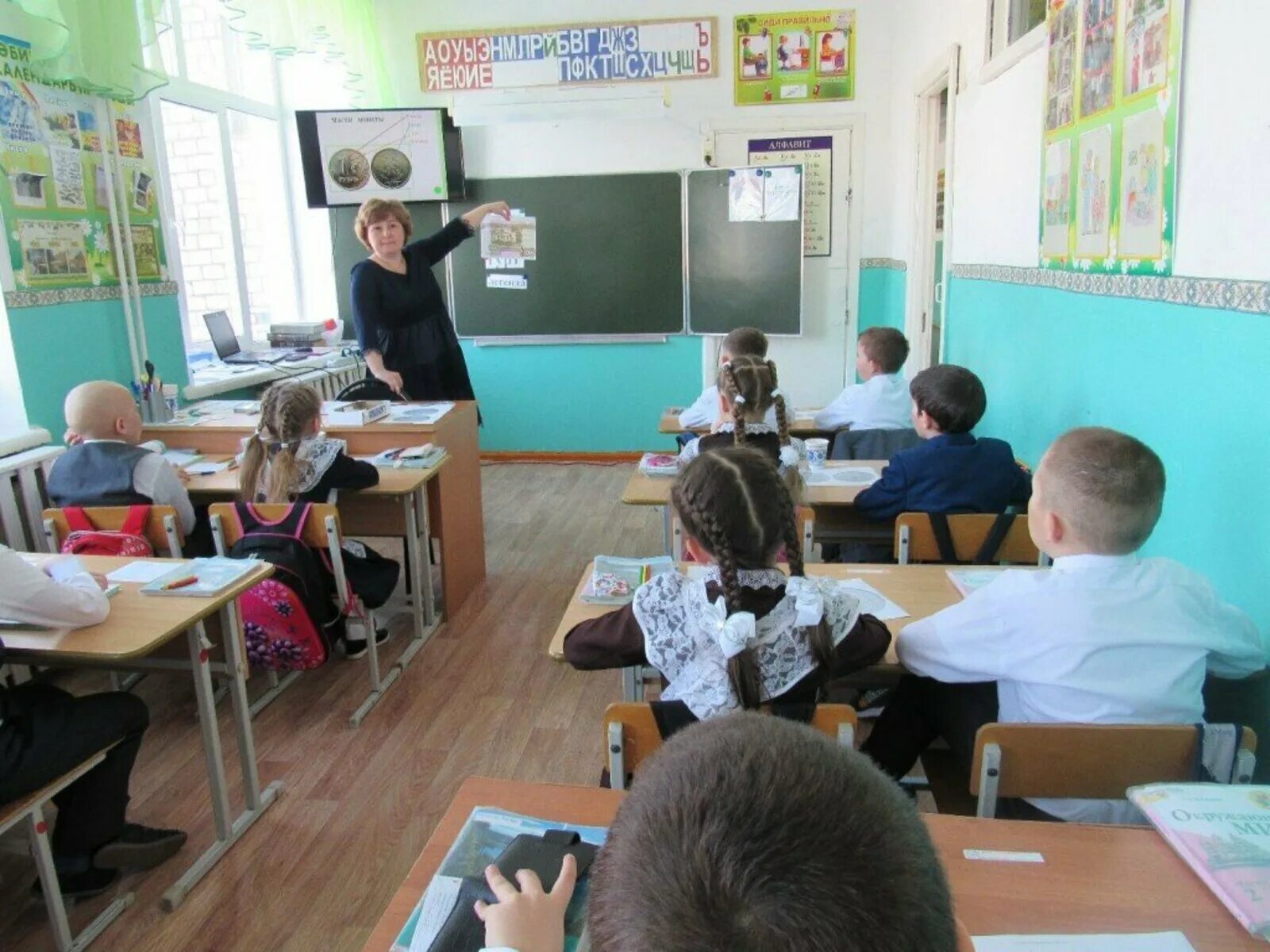 Новая бура фото. Новая бура. Новая бура краснокамский район школа. Танып краснокамский. Новая бура.