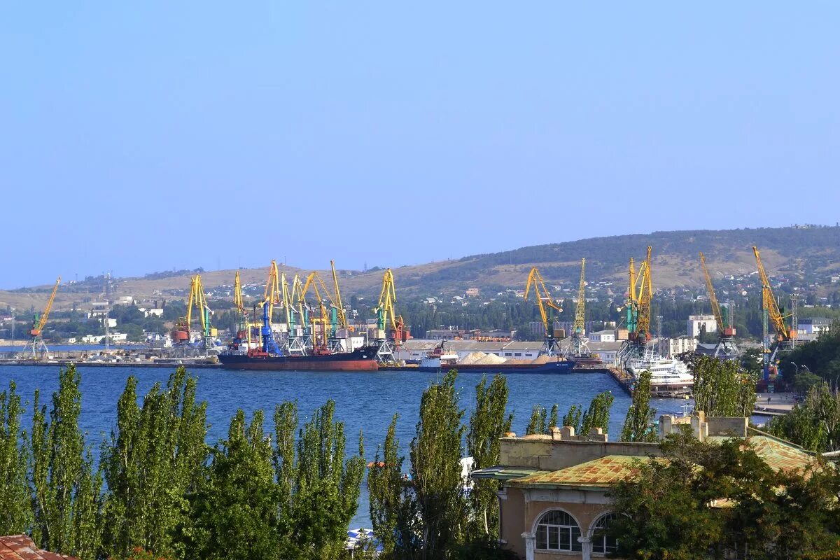 ласточкино гнездо в крыму недостроенная. крымский полуостров географическая карта. полуостров крым географическая карта. дворец зеленского в крыму. античный проспект 10 севастополь.