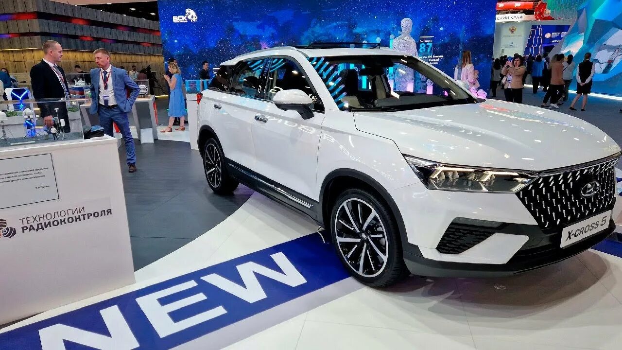АвтоВАЗ вступает в игру: новый кроссовер Lada с турбомотором и вариатором готови