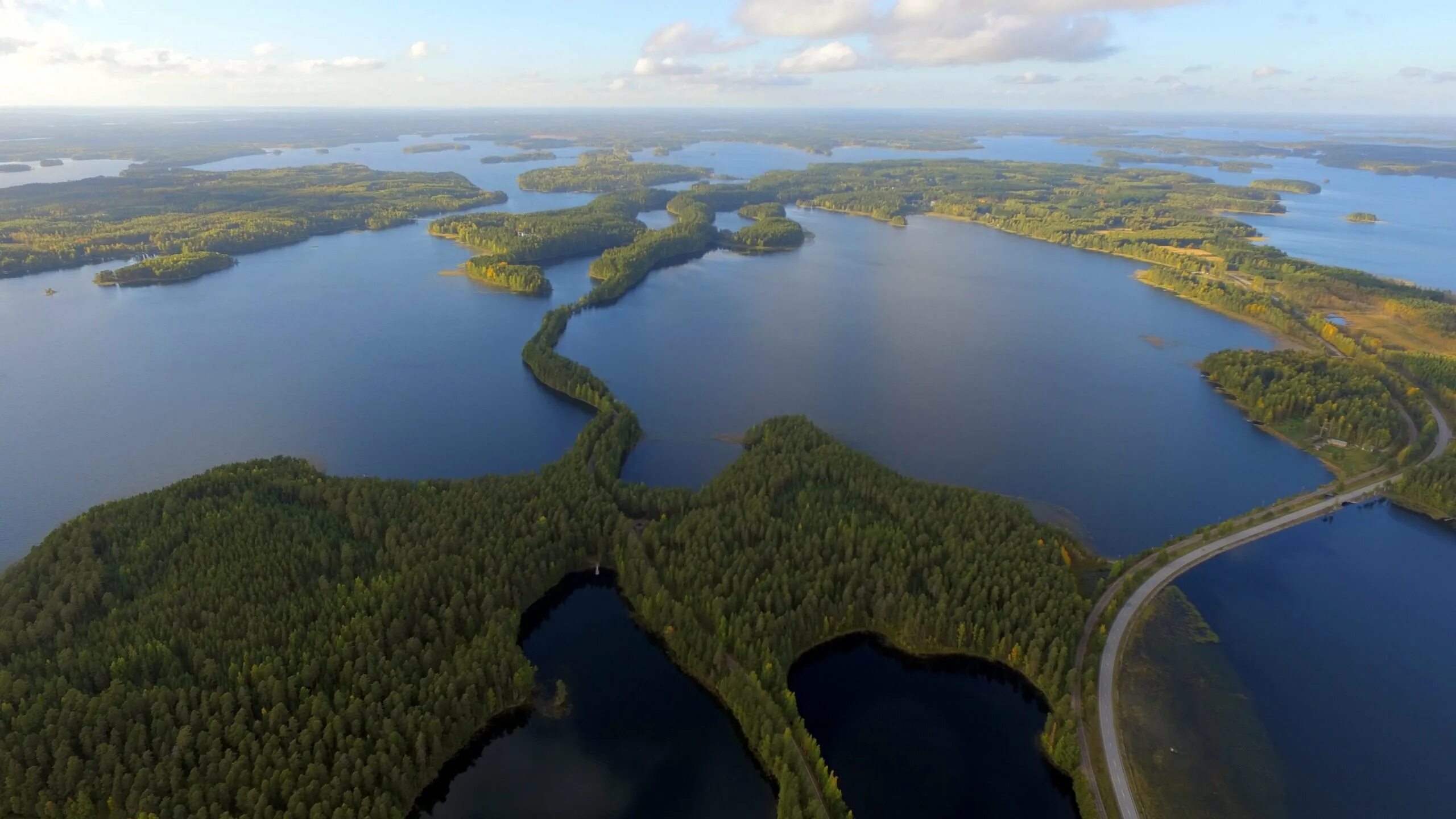 Какую страну называют страной 1000 озер. Озеро Сайма Финляндия. Озеро Сайма (Юго-Восток Финляндии). Гряда Пункахарью Финляндия. Финское озеро Пункахарью.