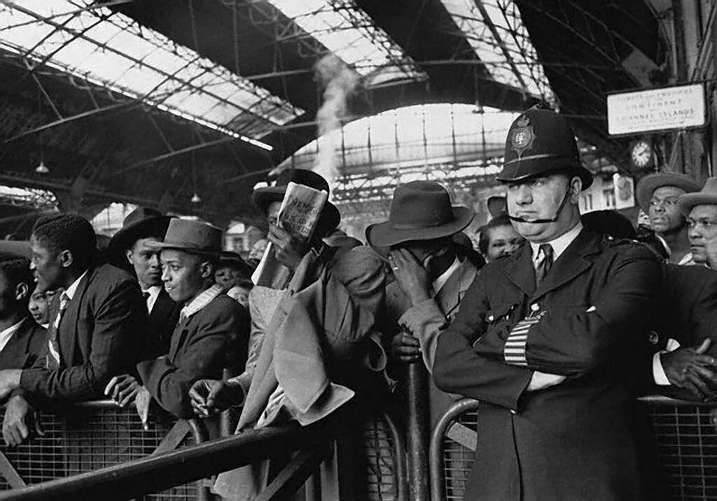 Занятость в великобритании. Полицейские британии. Турецкие строители. Лондонская эмиграция. Профсоюзы великобритании.