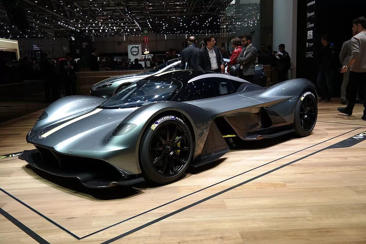 Aston Martin гиперкар. Aston Martin Valkyrie. The most expensive car