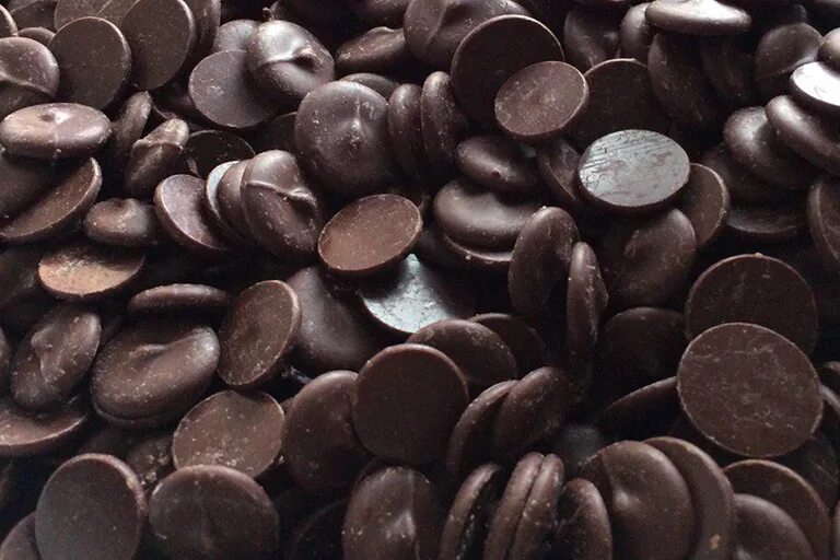 Бельгийский Горький шоколад дропсы. Глазурь лауриновая темная. Глазурь шоколадная темная. Шоколад в каллетах. Глазурь производители