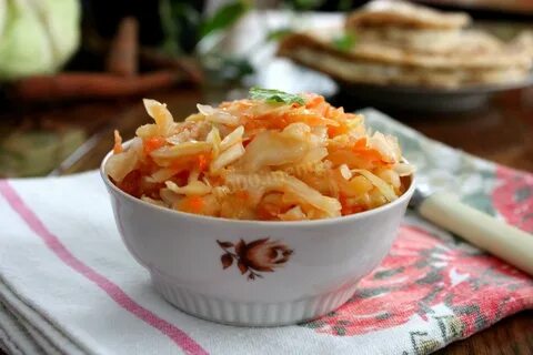 Капуста с морковью перцем маслом