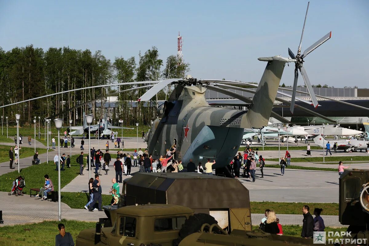 Подмосковный военный. Парк Патриот Кубинка. Музей военной техники Патриот в Кубинке. Парк Победы Кубинка. Военный музей в Подмосковье Патриот.