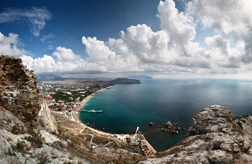 D rhe. Судак Крым. Судак Крым море. Город Судак черное море. Крымский полуостров Судак.