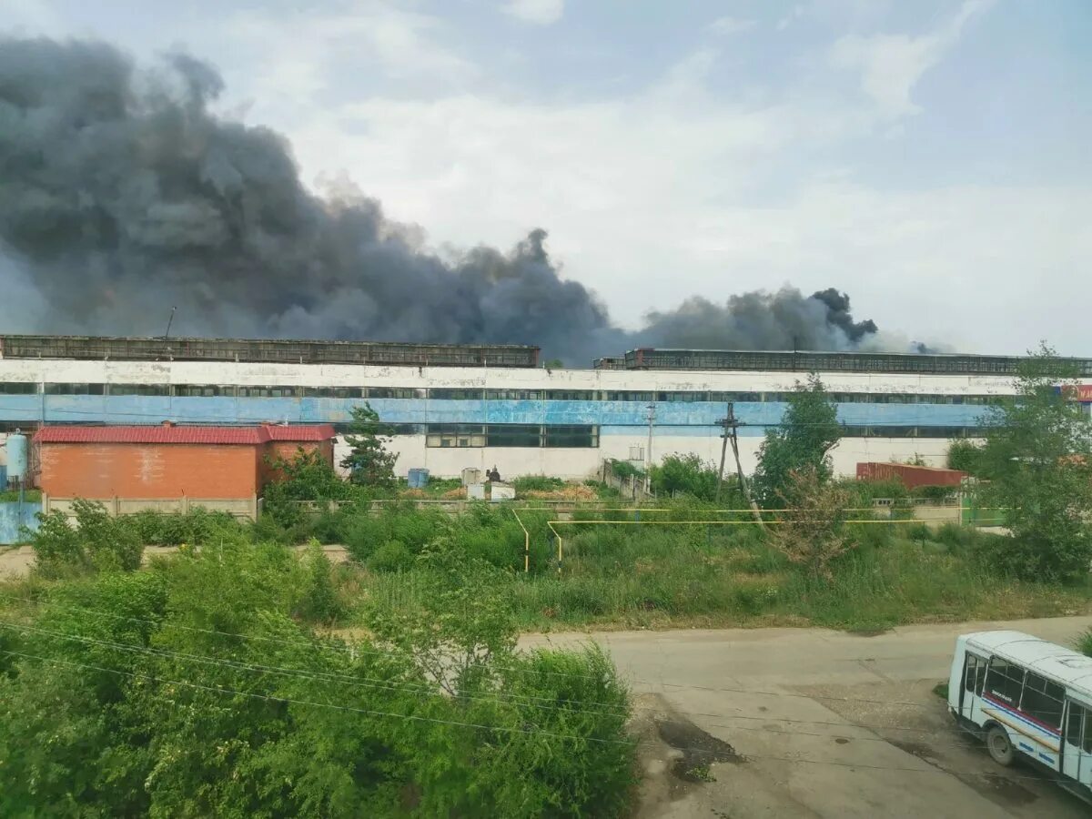 Типичный балаково новости свежие. Пожар в Балаково. Пожар в промзоне. Пожар на Балаковской. Балаково.