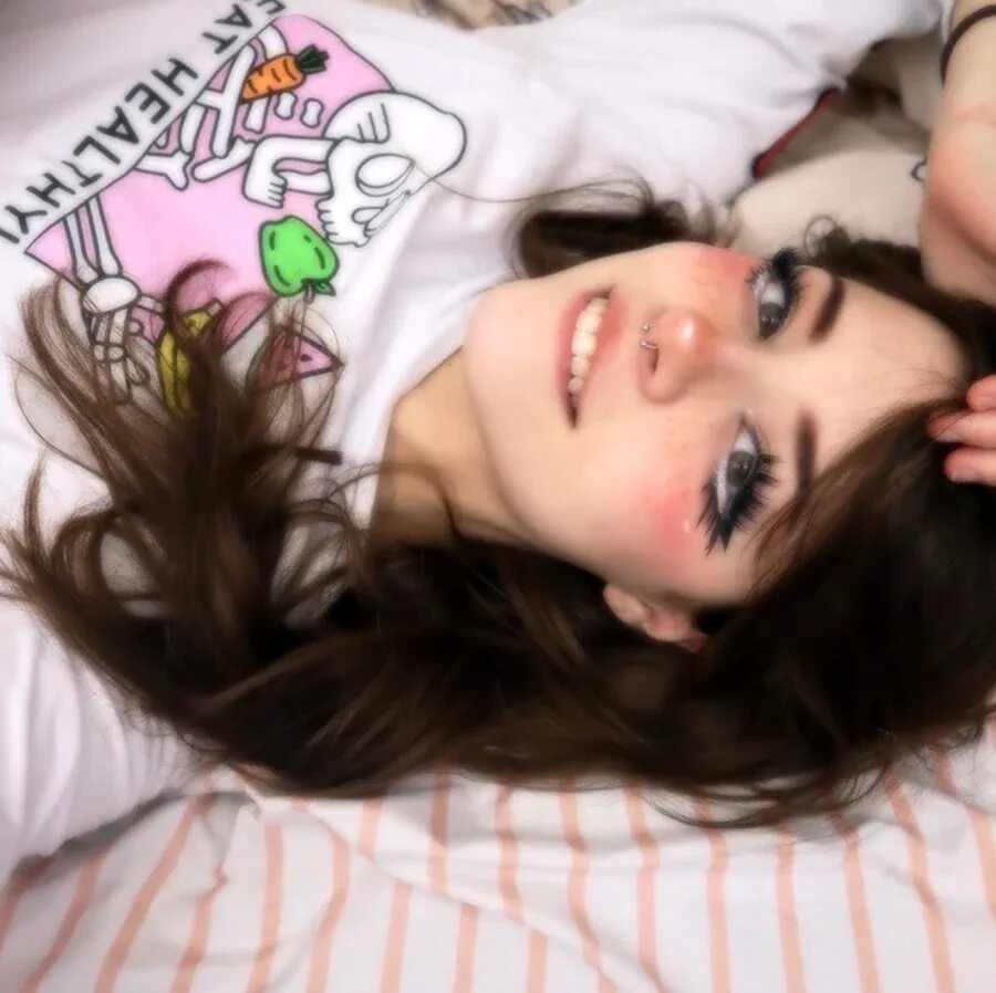 Hanna howo 18. Ханна uwu 18. Hannahowo онлифанс. Hannahowo 1. Ханна хово.