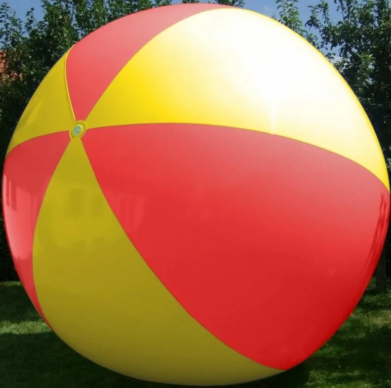 Beachball sit. Beachball sit. Гигантский надувной мяч. Большой надувной мячик. Popping big beachball.