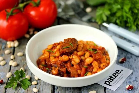 Мясо с морковью и фасолью