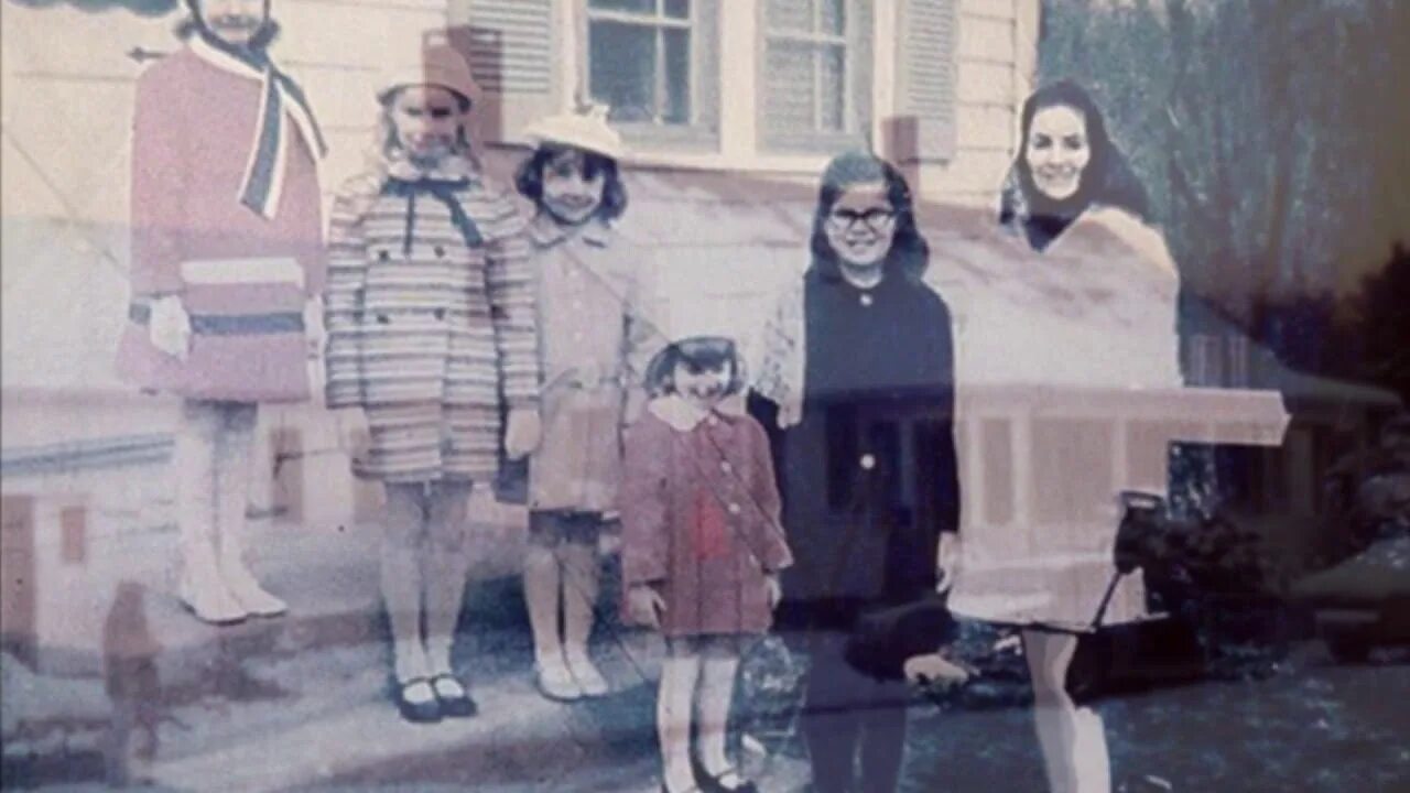 Семейные призраки какой год. Заклятие реальная история семьи перрон. Семья перрон 1971. Семья перрон реальная история 1971.
