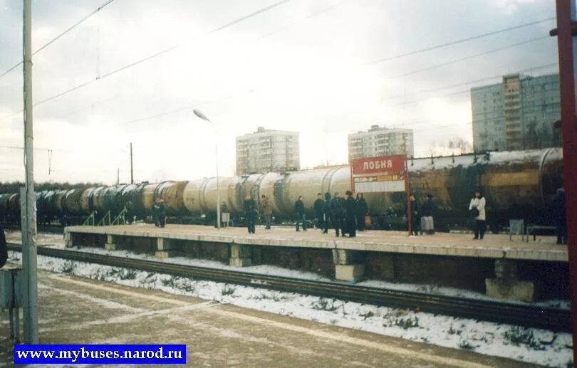 Туту лобня. Лобня ЖД станция. Лобня 2002 года станция. Станция Лобня Западная. Лобня станция 1902.