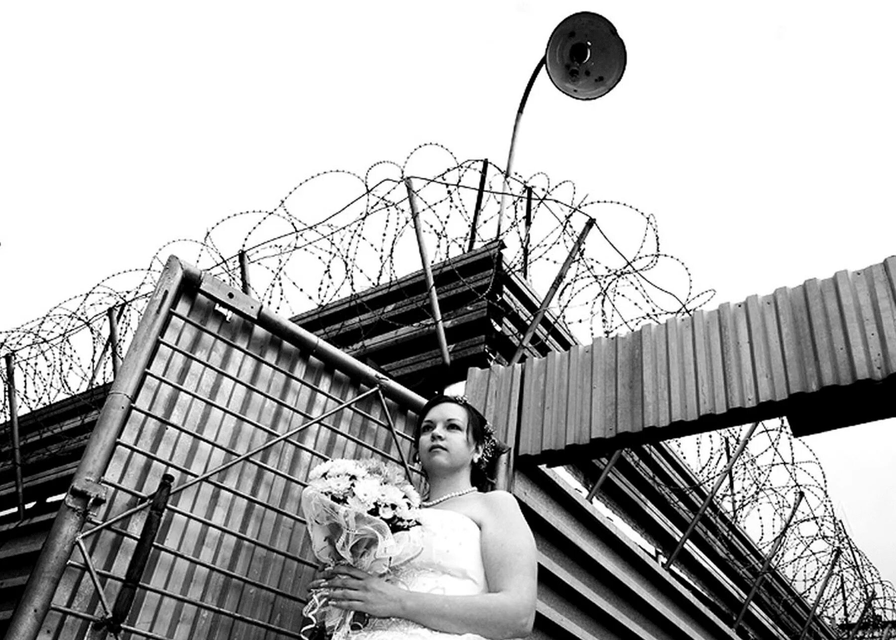 Свадьба в тюрьме. Свадьба за решеткой. Любовь за решеткой. Любовь в тюрьме.