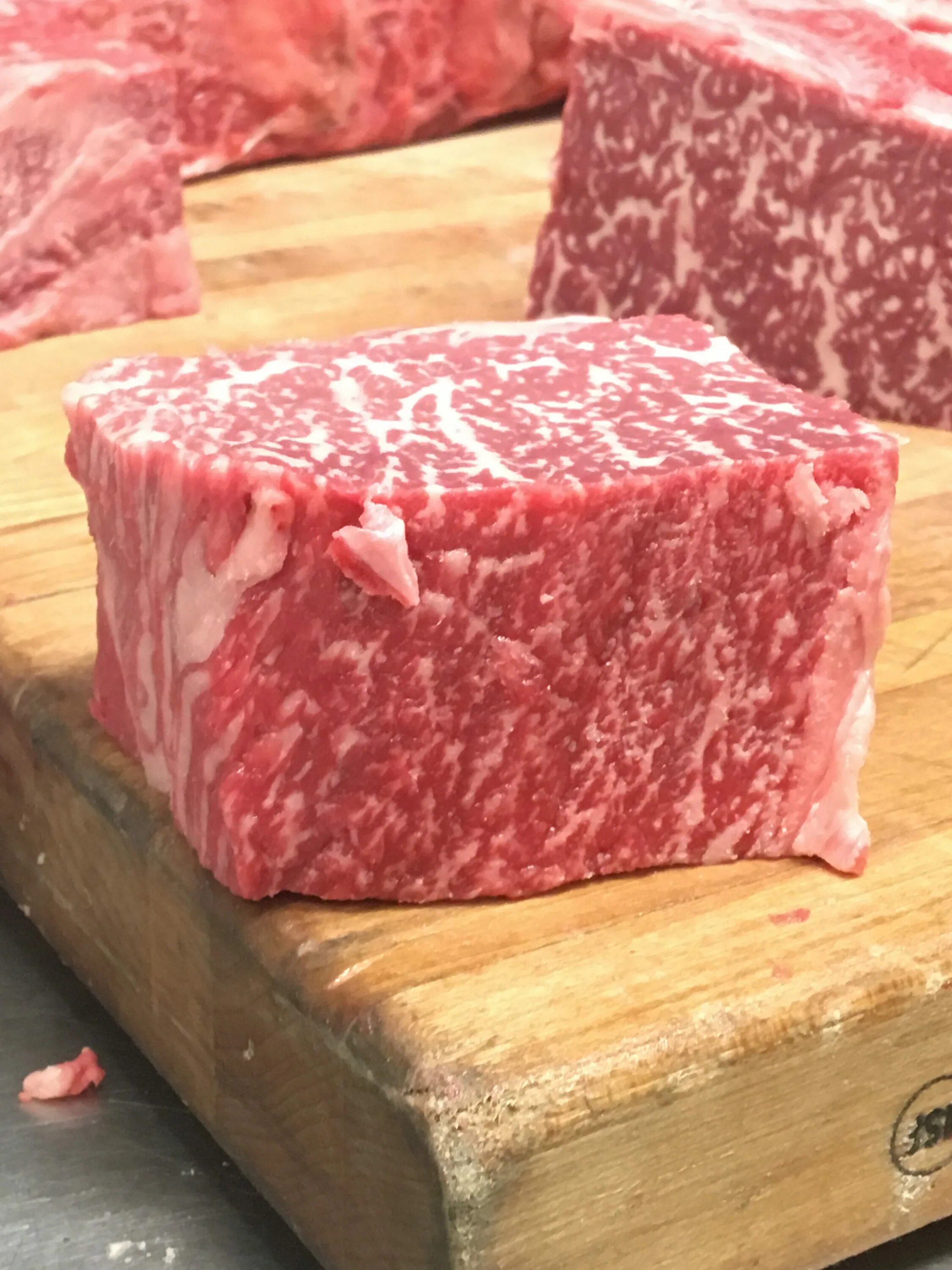 мраморная говядина вагю. стейк вагю. мраморное мясо вагю. вагю что это. говядина кобе и вагю.