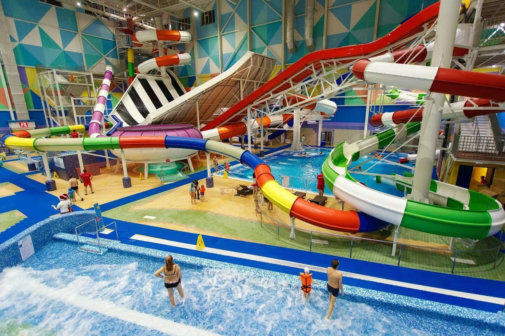 Обзорная по городу тюмени. Куда можно сходить в тюмени отдохнуть. Тюмень туризм. Аквапарк лимпопо тюмень. Территория тюмени площадь.