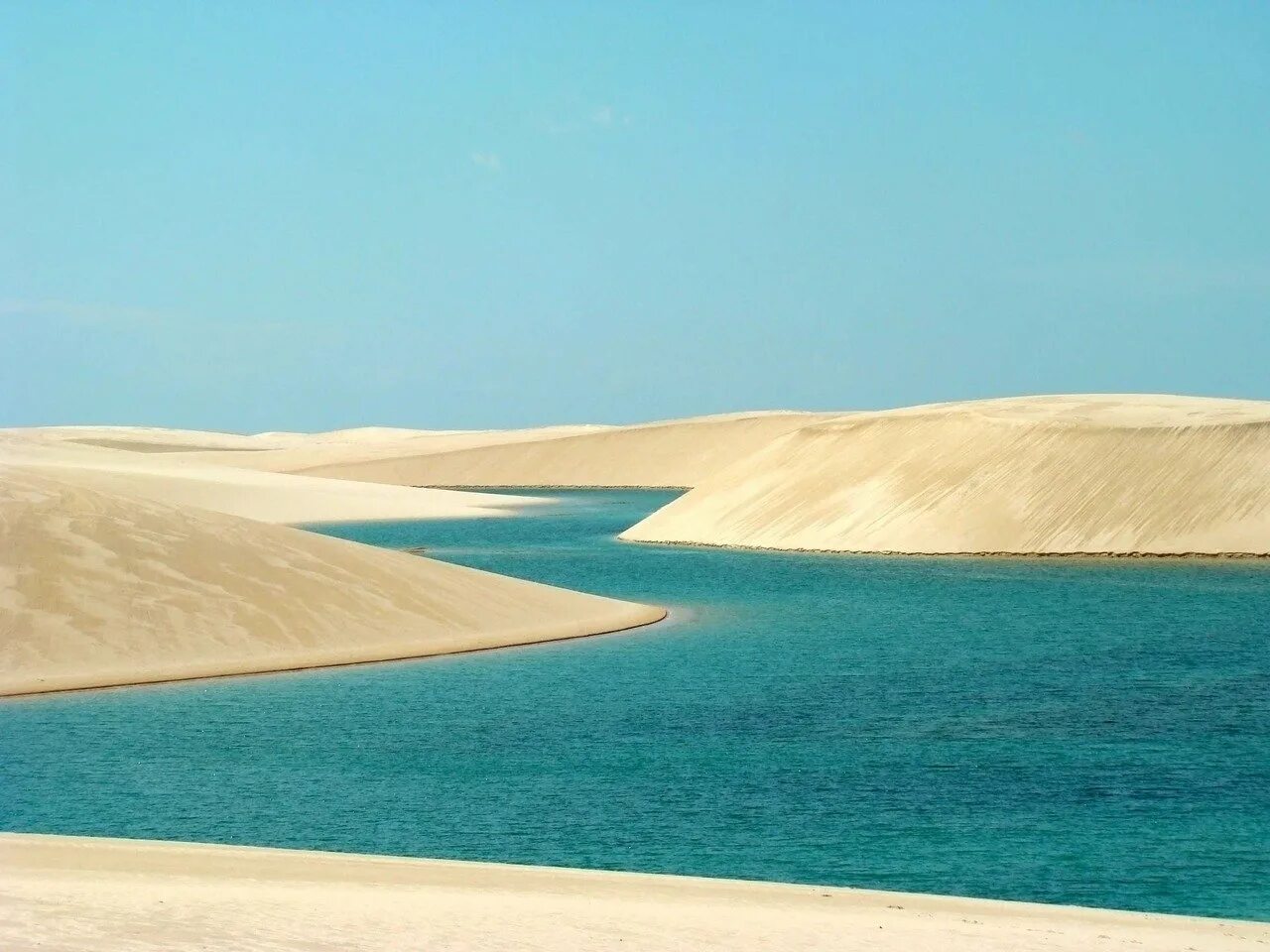 Реки саудовской аравии. Озеро Ленсойс Мараньенсес. Парк Ленсойc-Мараньенсес, Бразилия. Оазисы Саудовской Аравии. Оазис Аравийской пустыни.