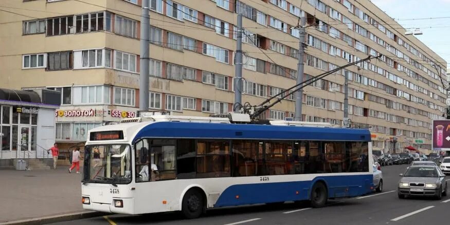 Движение троллейбусов спб. Санкт-Петербург троллейбусные линии. Троллейбус 10 СПБ. Открытие троллейбусного движения СПБ. Троллейбусная остановка СПБ на Невском.