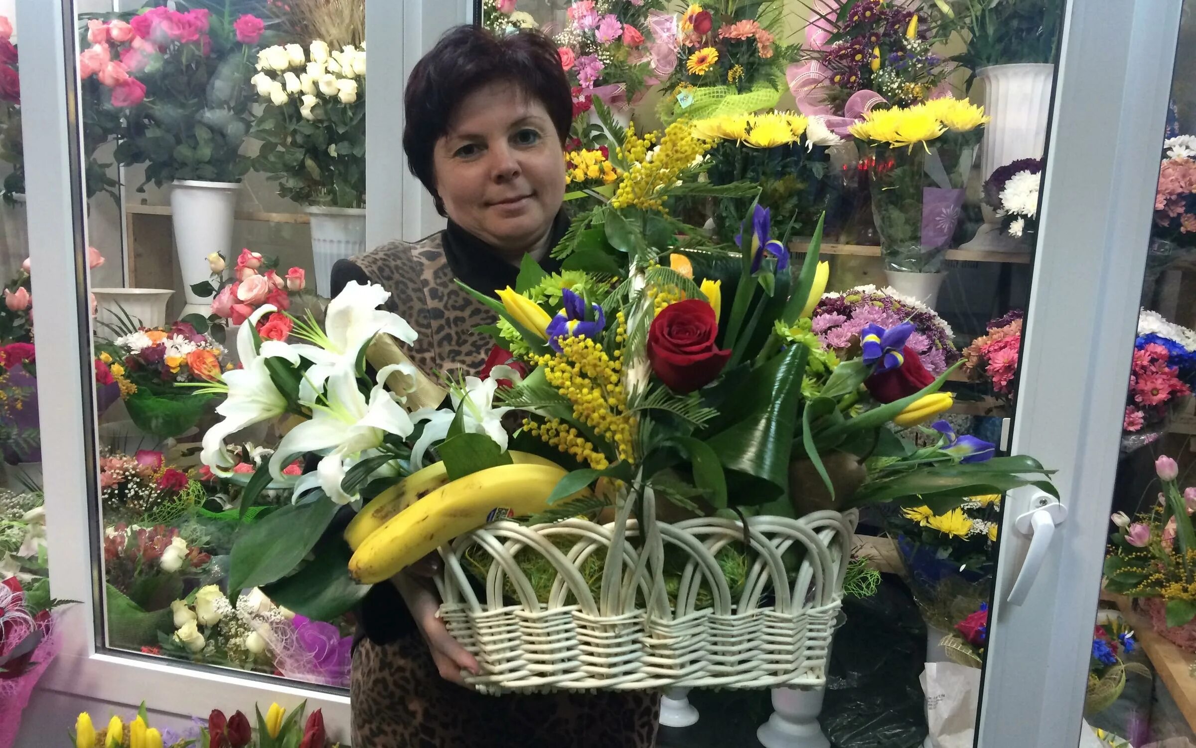 Магазины цветов в набережных челнах. Дом цветов набережные челны. Букеты из хризантем и розочек. Дом цветов набережные челны. Набережные челны (46 штук).