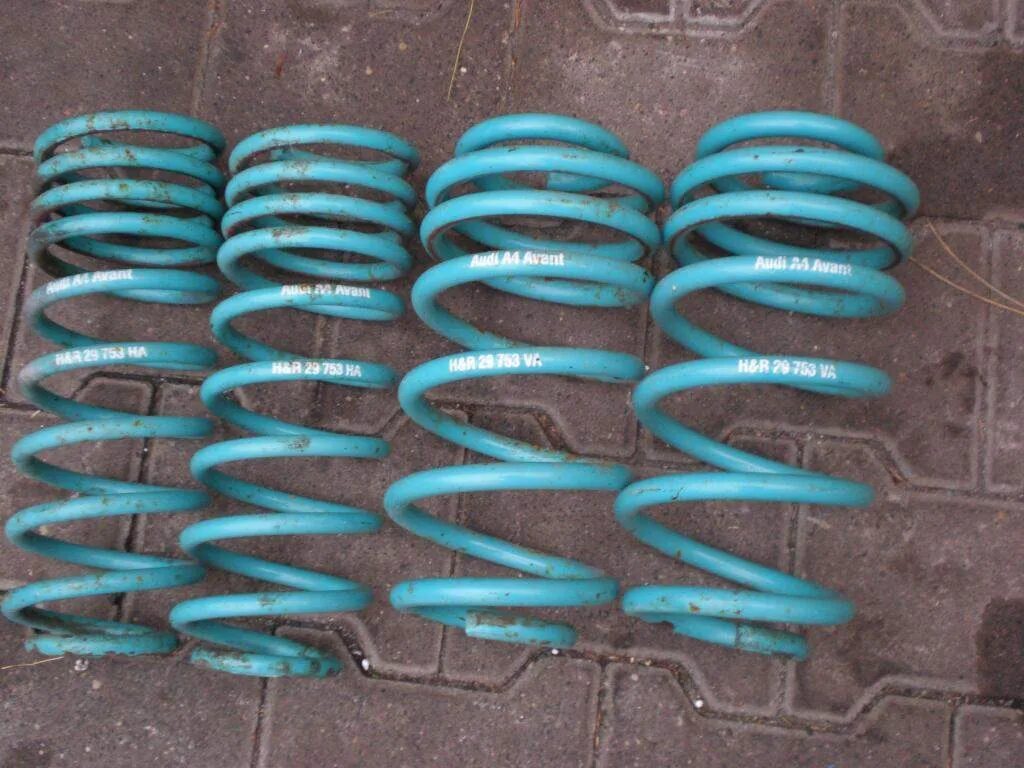Пружина ауди а6 с5 задние. Пружины задние ауди а6. Пружины задние ауди а6. Ауди а4 пружины hr. Ауди а6 с5 передние пружины.
