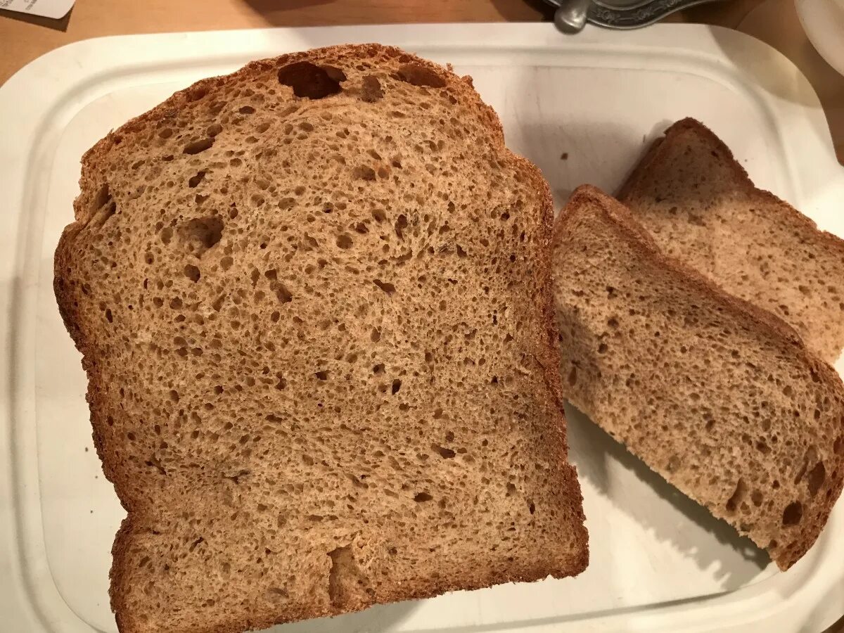 Ржаной хлеб. Большой ломоть хлеба. Хлеб из ржаной муки. Опара для хлеба. Ржаной хлеб без пшеничной муки рецепт