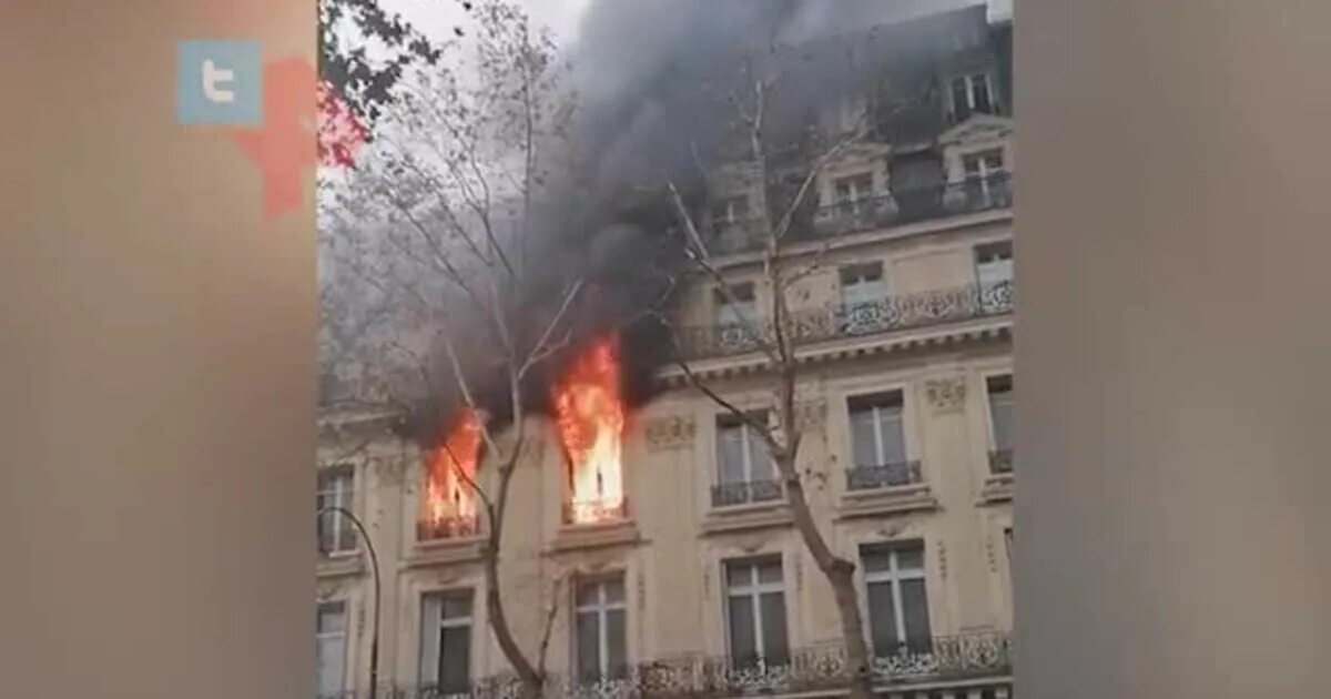 Пожар в Париже. Пожар в Париже 2020. Пожар в манеже. Пожар в Венской опере. Что случилось в париже 2024 год башня