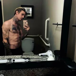 Aaron carter only fans - 🧡 Aaron Carter Is 'Single' After Girlfr...