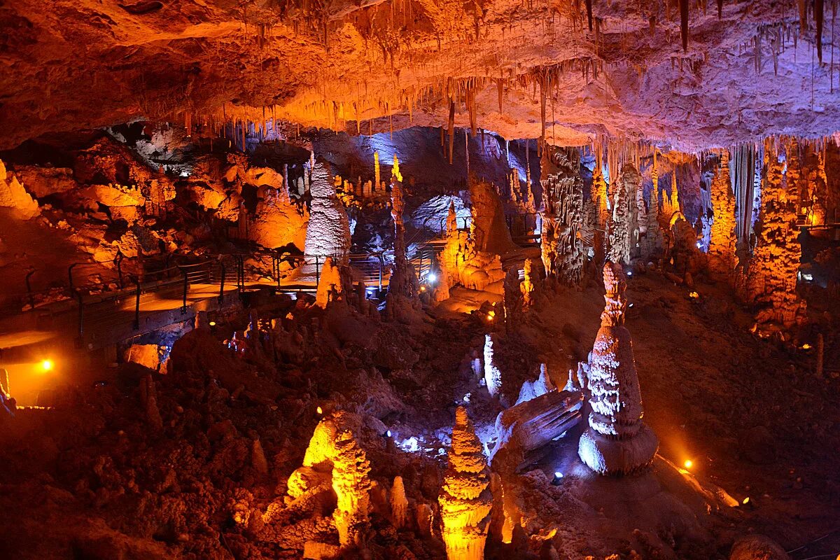 река подземного царства 4 буквы. подземное царство с семью. подземельное царство. подземного царство донбетра. миктлан поземное царство.