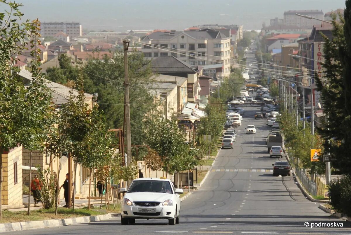 Дагестан дербент крепость нарын кала. Приморск дербент осень. Дербентская крепость смотровая площадка. Дербент город. Дербент сентябрь.