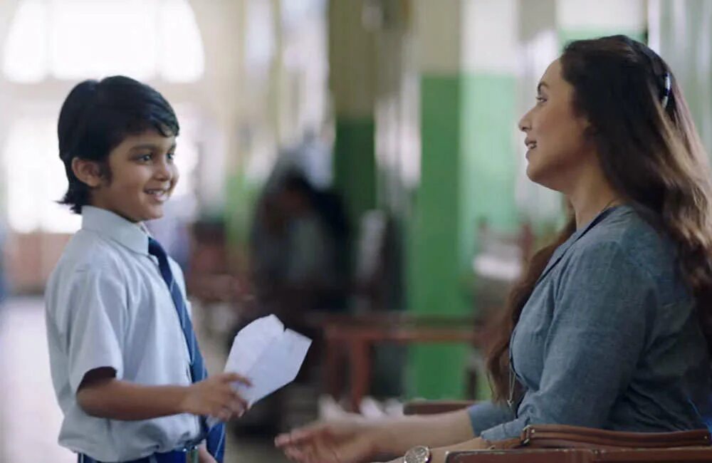 Рани мукерджи в я прнпод. Молодой учитель парень. Препод фильм 2021. Апажева препод. Ч препод.