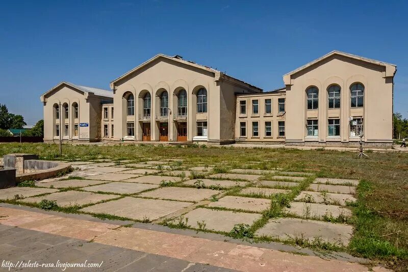 Августовка большечерниговский самарская область. Августовка Большечерниговского района Самарской области. Село Августовка Большечерниговского района Самарской области. Августовка Ичнянский район. Черниговка Приморский край.