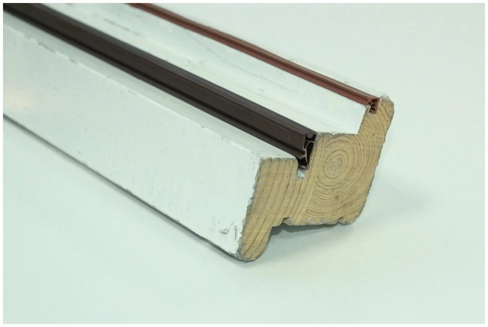 Пазовый уплотнитель для деревянных окон. 5 м. 5 м. Уплотнитель deventer для окон 5-6. Уплотнитель леруа мерлен.