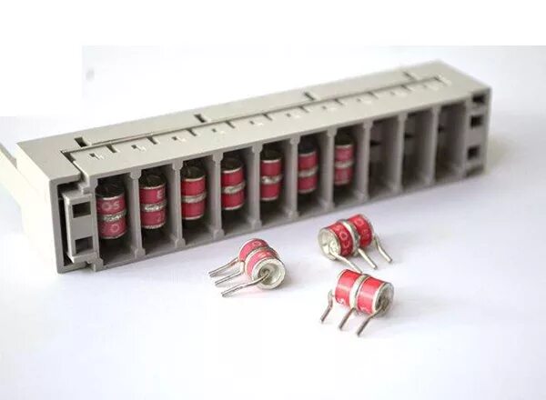 кросс krone 10 пар. магазин защиты 2/10 на 10 пар для 3-х пол разрядника. защитное 10 2. магазин защиты krone 2/10 для 10-парных плинтов. плинт krone 6089 1 120-06.