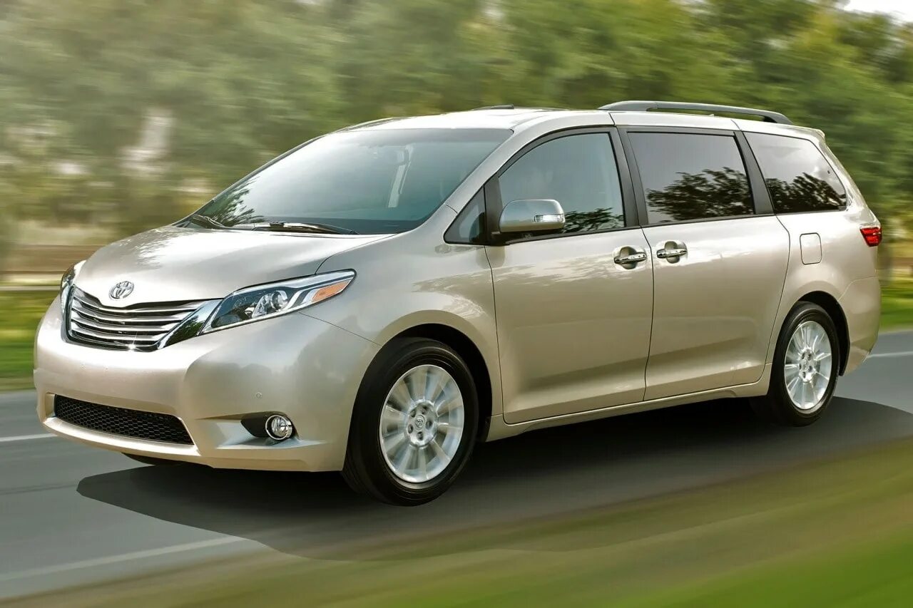 Toyota Sienna 2015. Тойота Сиенна гибрид. Минивэн Тойота Сиенна. Семиместная Тойота Сиенна.