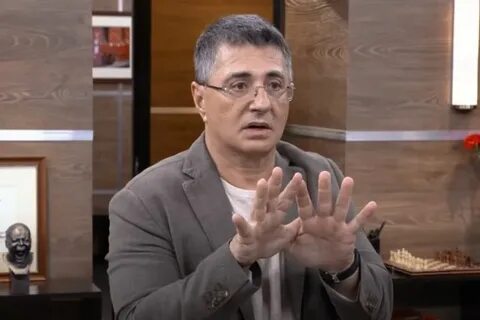 Сколько лет александру мясникову