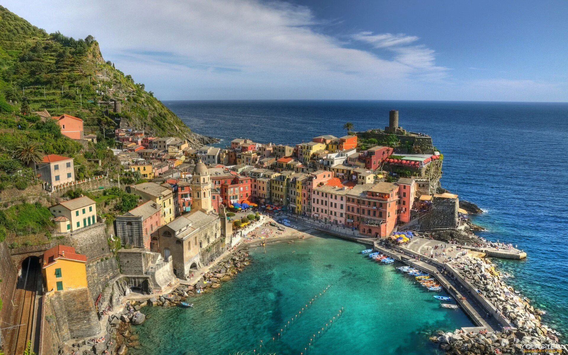 Cinque Terre Италия. Лигурийское побережье Cinque Terre. Чинкве-Терре Италия Вернацца. Адриатическое море Италия.