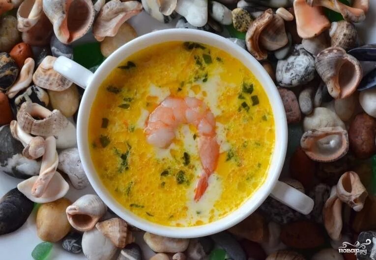 Сырный суп с креветками. Сырный суп с морепродуктами. Суп с сыром плавленным и морепродуктами. Сырный суп с креветками фото. Суп из морского коктейля
