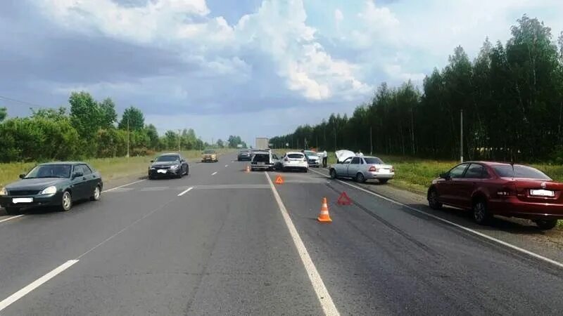 01. происшествия на м5 вчера в кузнецке. дтп на московском проспекте 14 ноября воронеж. фура влетела в отбойник на ленинградке. дтп 03.