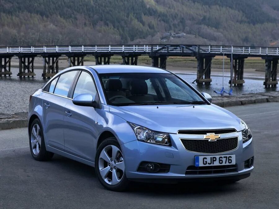 Круз б у купить. Chevrolet Cruze 2009. Chevrolet Cruze 12. Шевроле Круз j300. Chevrolet Cruze 2009-2013.