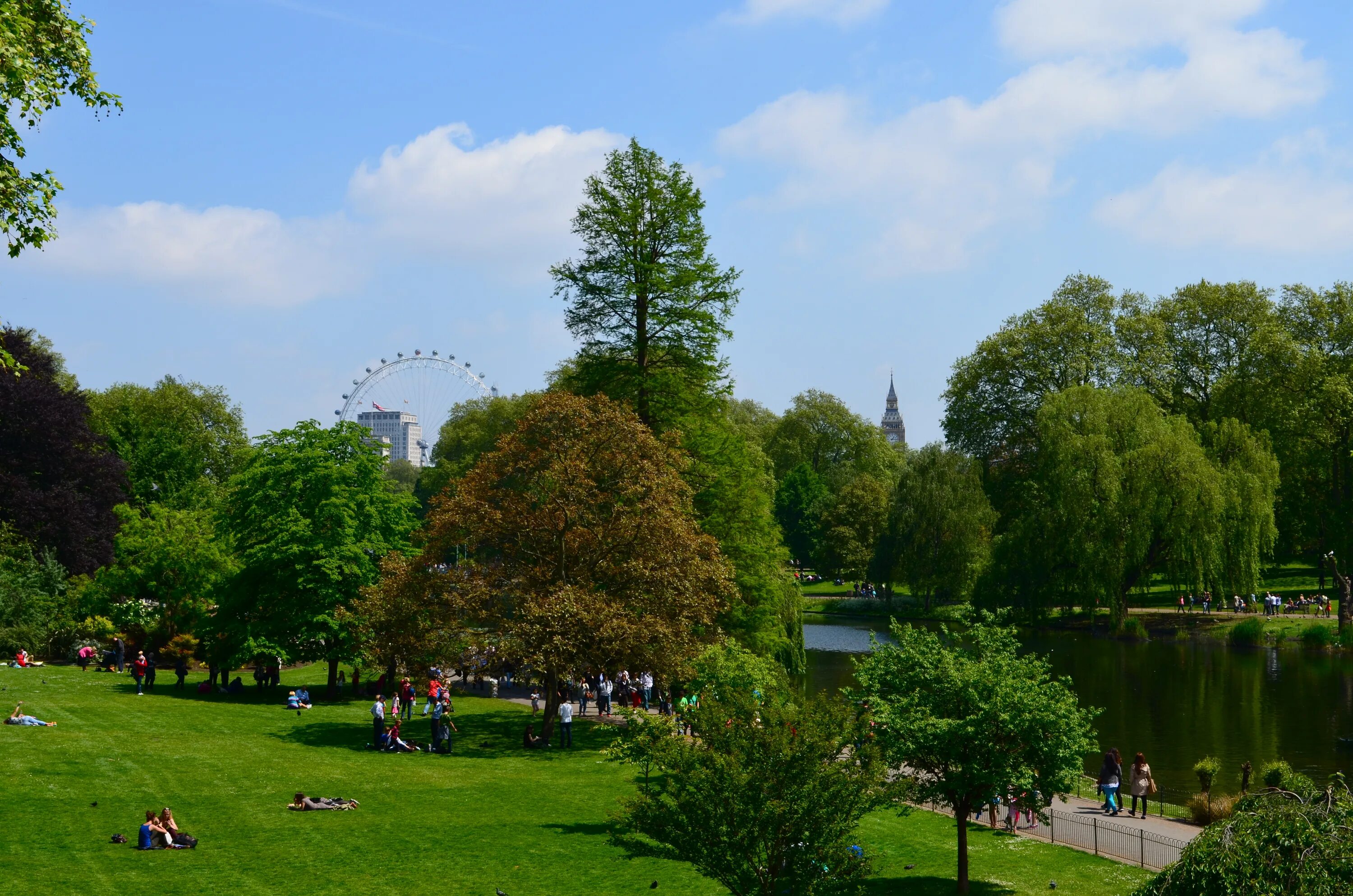 Uk parks. Грин парк Лондон. Гайд-парк (Hyde Park), Лондон. Хайд парк в Лондоне. Гайд парк в Лондоне.