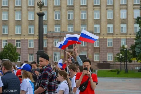 Выступающие участники